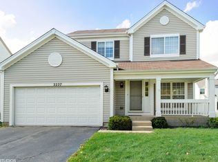 2227 Periwinkle Ln, Naperville, IL 60540