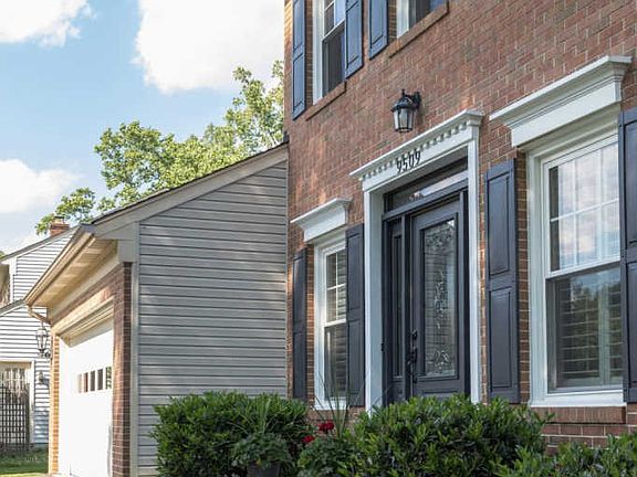 2nd image of 9509 Oak Stream Ct