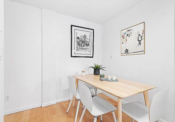 4th image of 224 1st Ave APT 4C