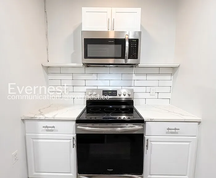 2440 Callow Ave #3 — Photo 4