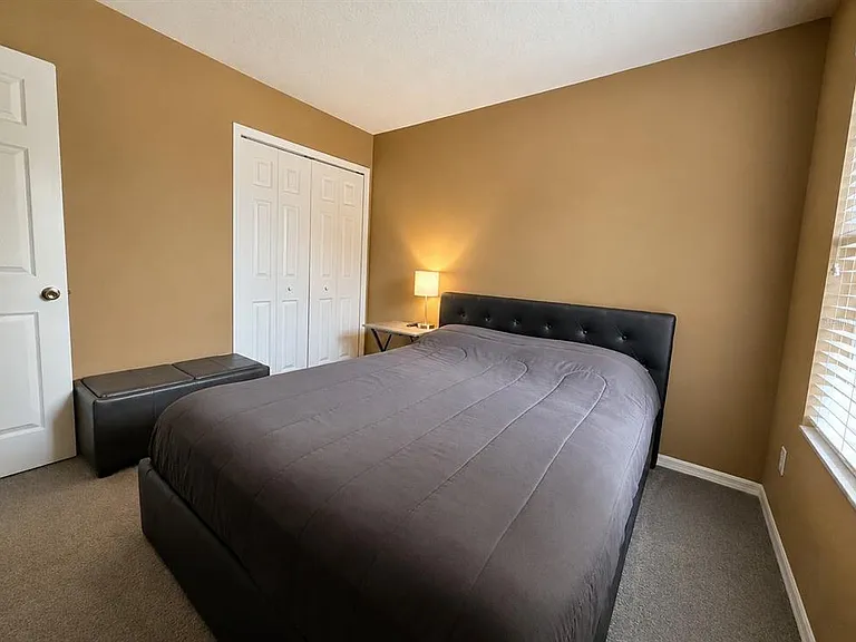 1720 Retreat View Cir — Photo 19