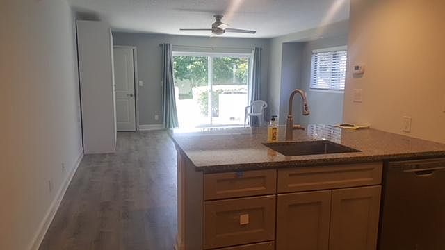 1st image of 648 Summer Pl