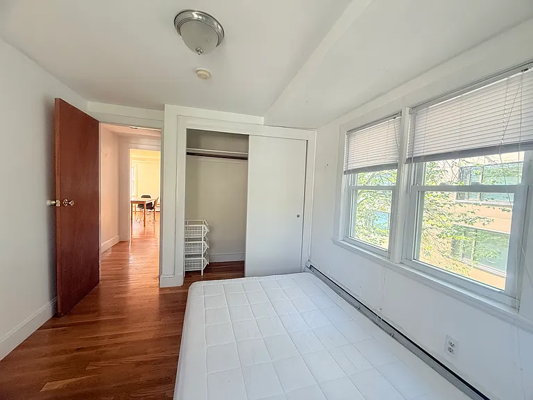 278 Harvard St #10 — Photo 4