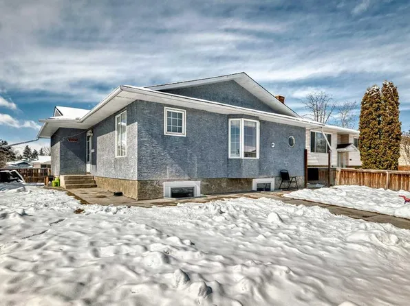 3803 E 49th St NE, Calgary, AB T1Y 1Y5