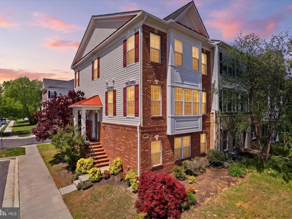 25101 Croxley Green Sq, Aldie, VA 20105