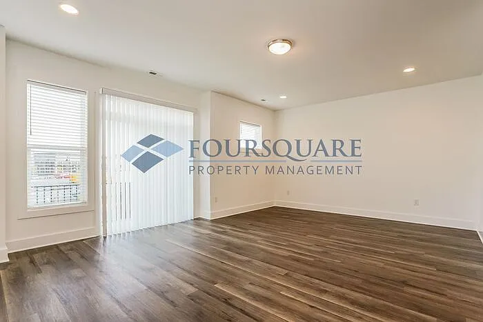 1957 Golden Spur Ln #2074 — Photo 7