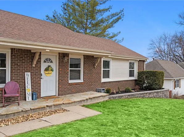 6503 NW Blair Rd, Parkville, MO 64152