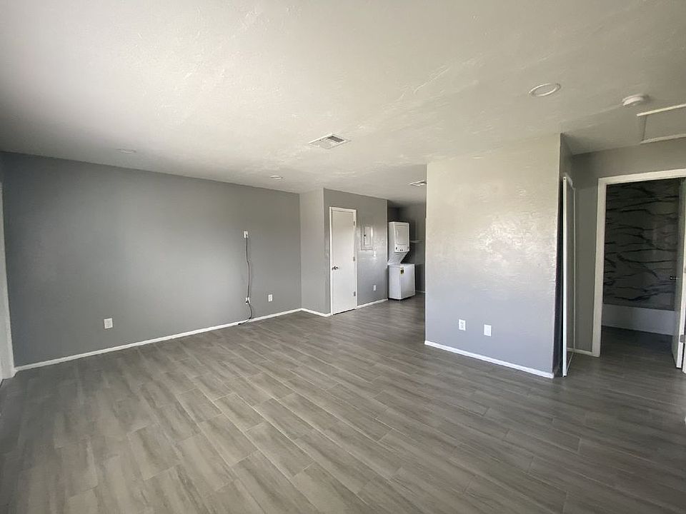 1st image of 115 Gordon Ave S #0