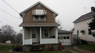 2nd image of 318 Main St
