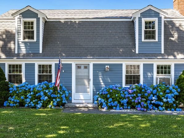 8 Eldona Ave