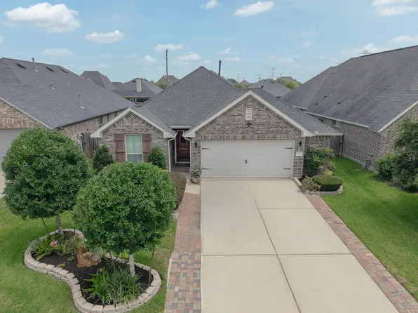 19734 Oakdale Lakes Trl, Richmond, TX 77407