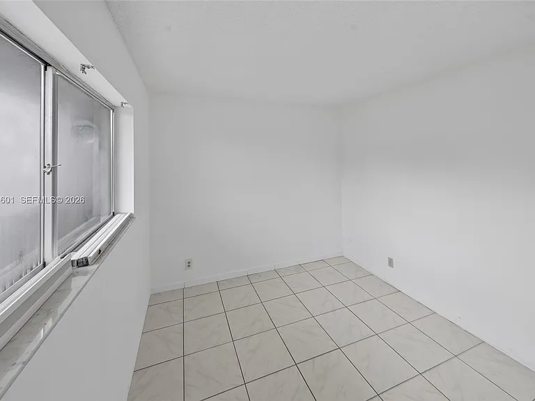 8750 N Sherman Cir #305 — Photo 33