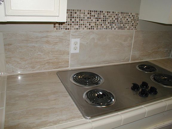2nd image of 622 W 3rd Ave APT 2
