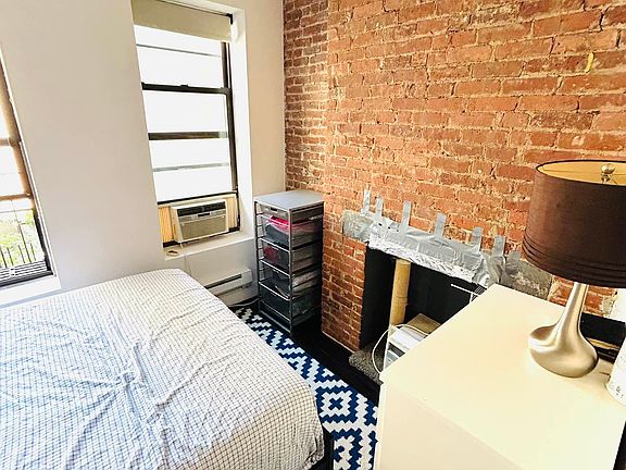 4th image of 644 10th Ave APT 4N