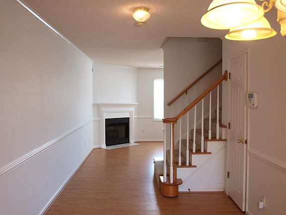 3rd image of 3923 Sterling Pointe Dr Unit Mm8
