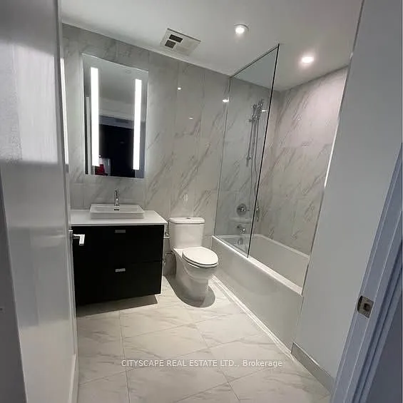 470 Front St W #2011 — Photo 5