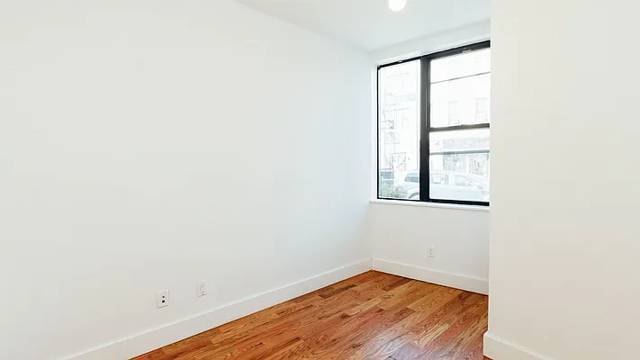 Rented by Nooklyn NYC LLC | media 33