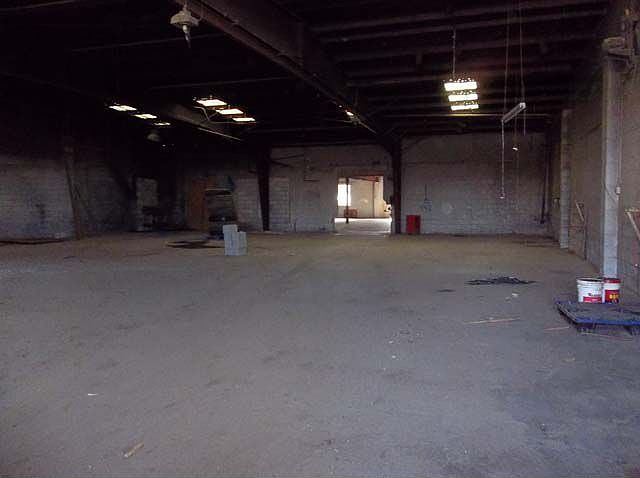 2nd image of 2816 Chase St