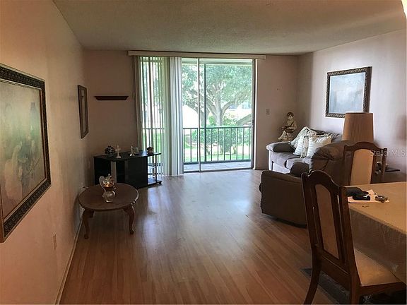 2nd image of 810 Oakgrove Dr APT 284L