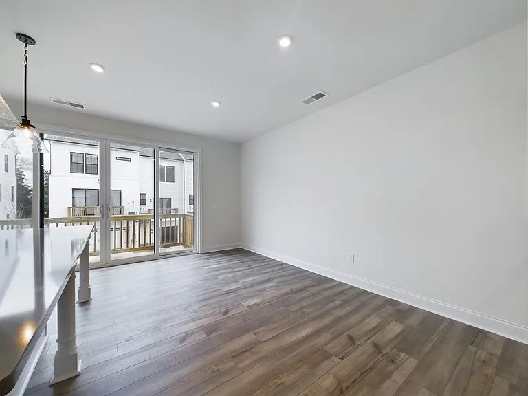 4211 Alexander View Dr — Photo 12