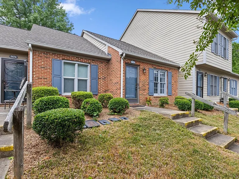 2672 Hitchcock Dr — Photo 5