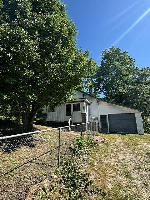 1st image of 309 E Webster Avenue