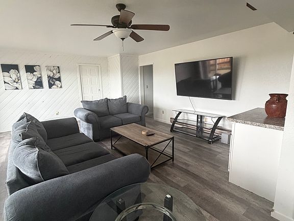 3rd image of 1802 Kimberly Dr APT B