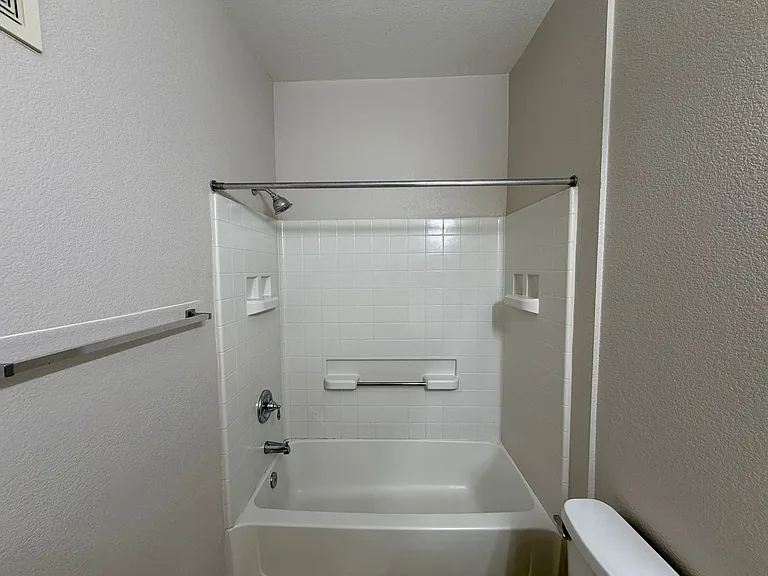 2291 W Horizon Ridge Pkwy #6231 — Photo 17