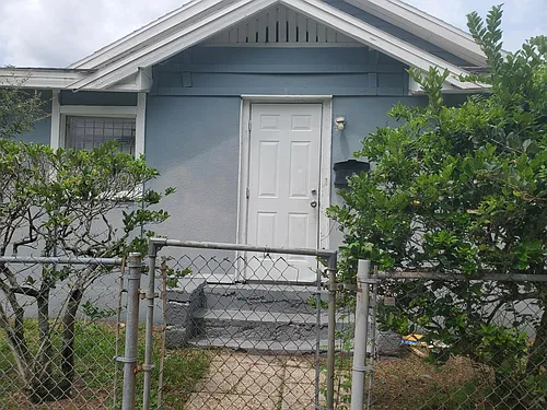 1306 Powhattan St Photo 1