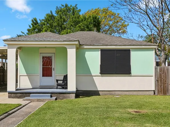 8 Old Hickory Ave, Chalmette, LA 70043