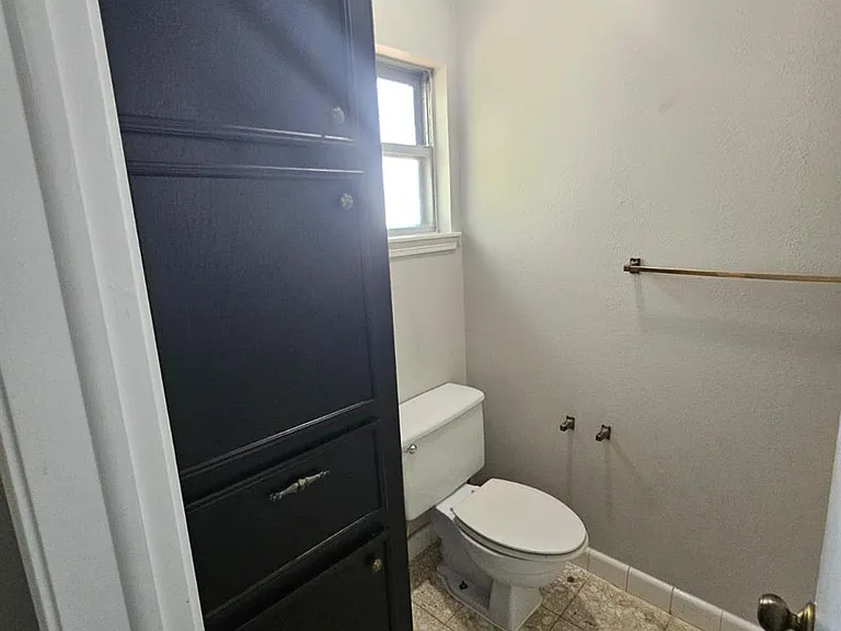 3911 Brightwood Dr — Photo 37