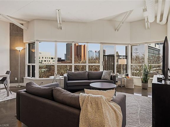 4th image of 66 Bay St S #504