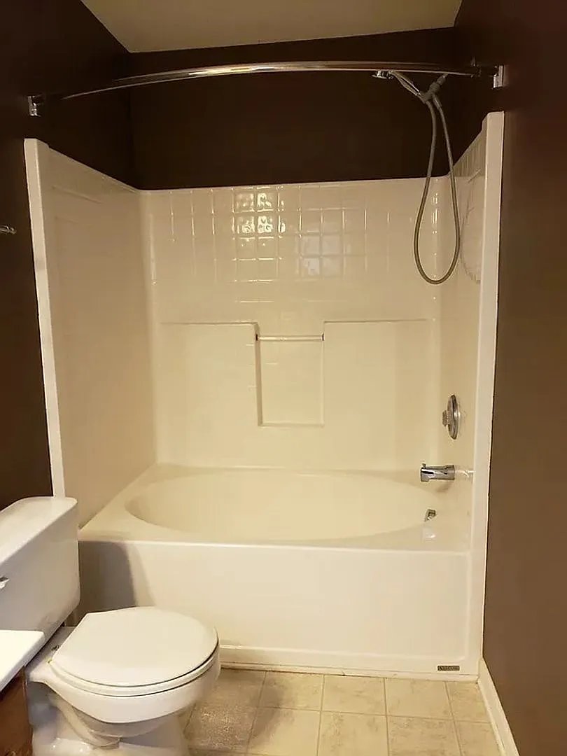 Room in 3 Bedroom Home at McGoogan Ln — Photo 3