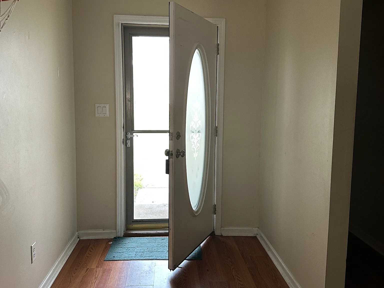 3 bed, 2.0 bath, 1368 sqft, $1,650 — Photo 3