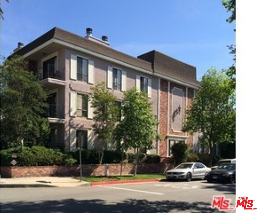 1st image of 9191 Charleville Blvd #102