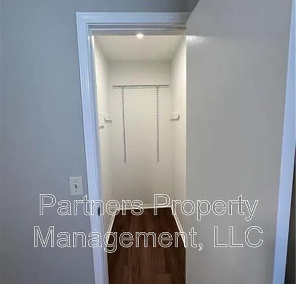 5702 Sara St #A — Photo 15