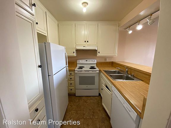 3rd image of 6924 Hyde Park Dr Unit 110