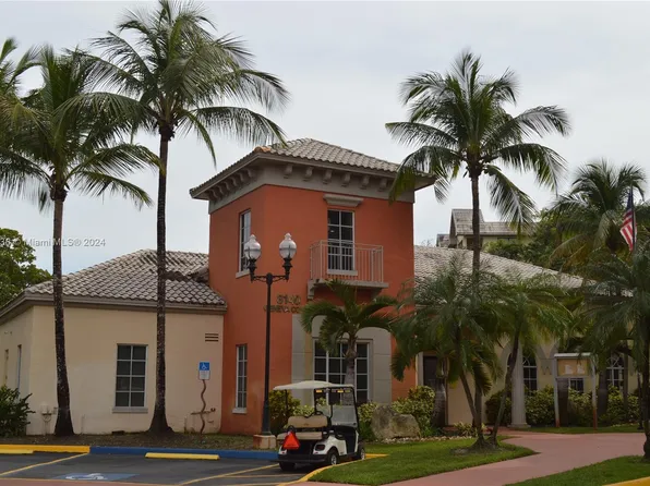 8205 Lake Dr #102, Doral, FL 33166