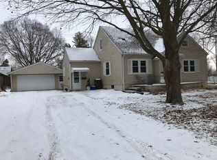 920 Dearborn St, Iowa City, IA 52240