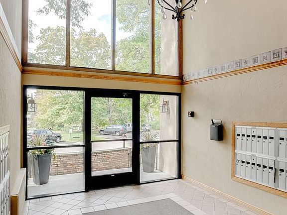 5th image of 240 Central Ave N APT 304