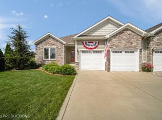 2810 Beauty Creek Run, Valparaiso, IN 46385