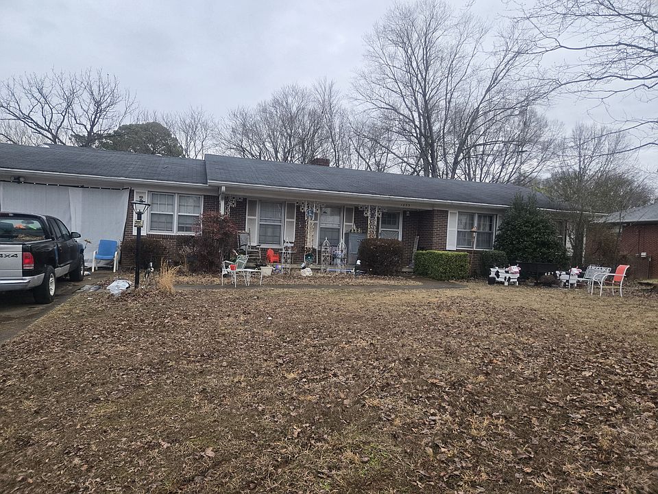 1st image of 1033 Skyline Dr