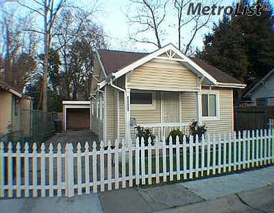 3rd image of 3343 32nd St