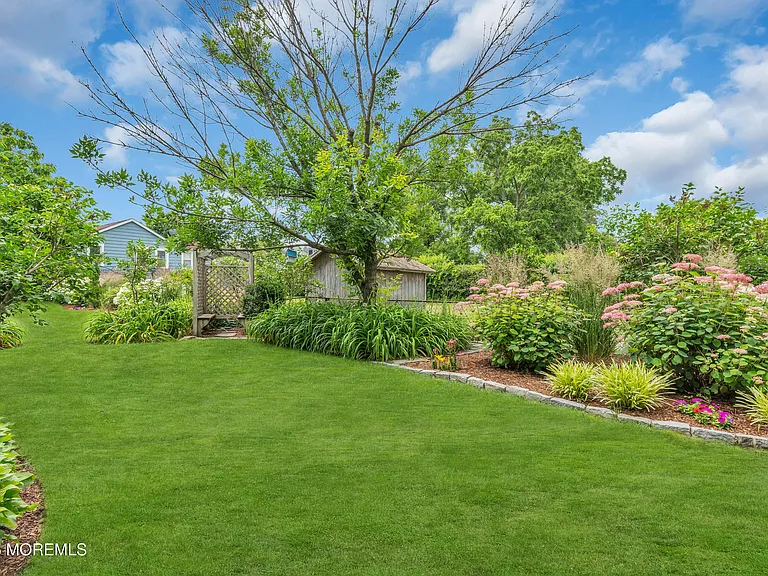 1108 Sunset Ave — Photo 36