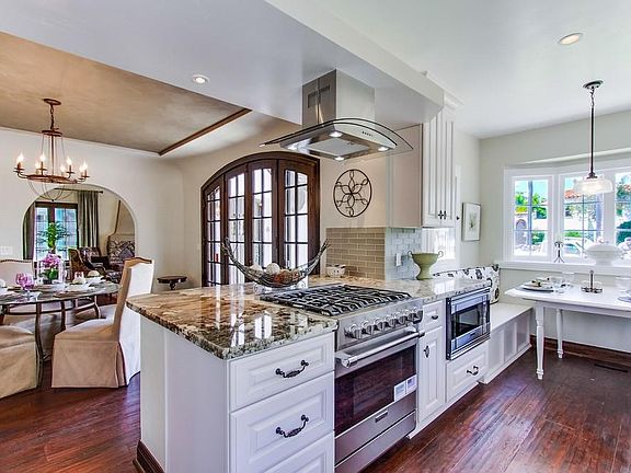 5th image of 4806 Sussex Dr