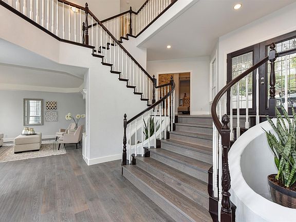 4th image of 1636 Carnegie Way