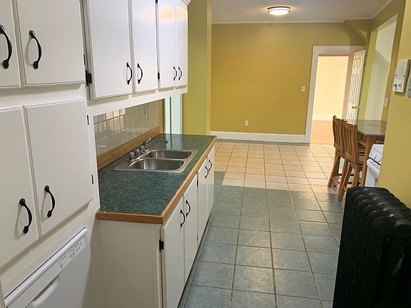5th image of 108 Sharon St #3