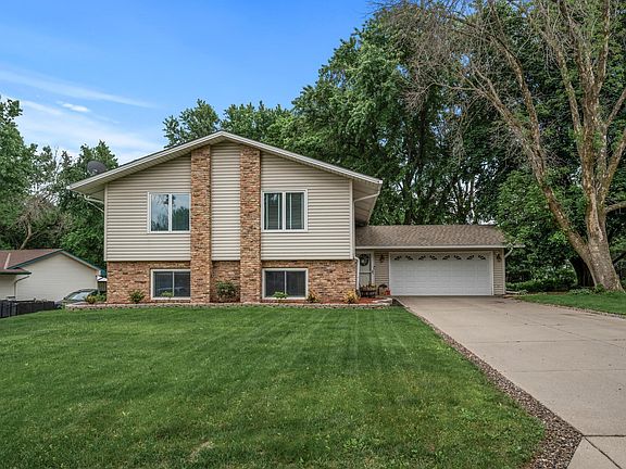 2nd image of 1413 Chateaulin Ln