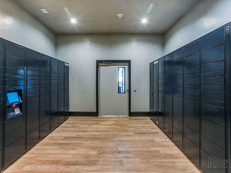 SevenO2 Main Apartments — Photo 18
