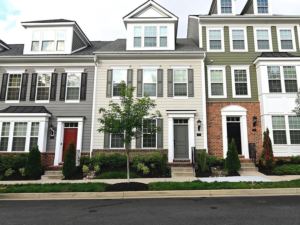 1st image of 375 Buckeye Cir